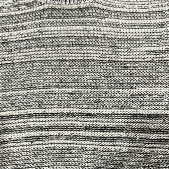 Cabi black and white marled short sleeve knit Sweater - Picture 6 of 7